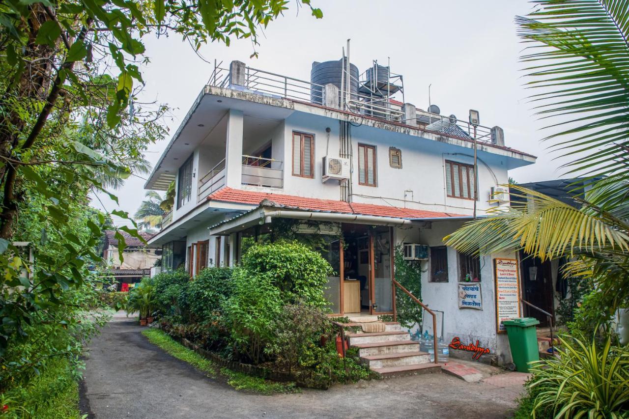 Sanidhya Beach Resort Alibág Kültér fotó
