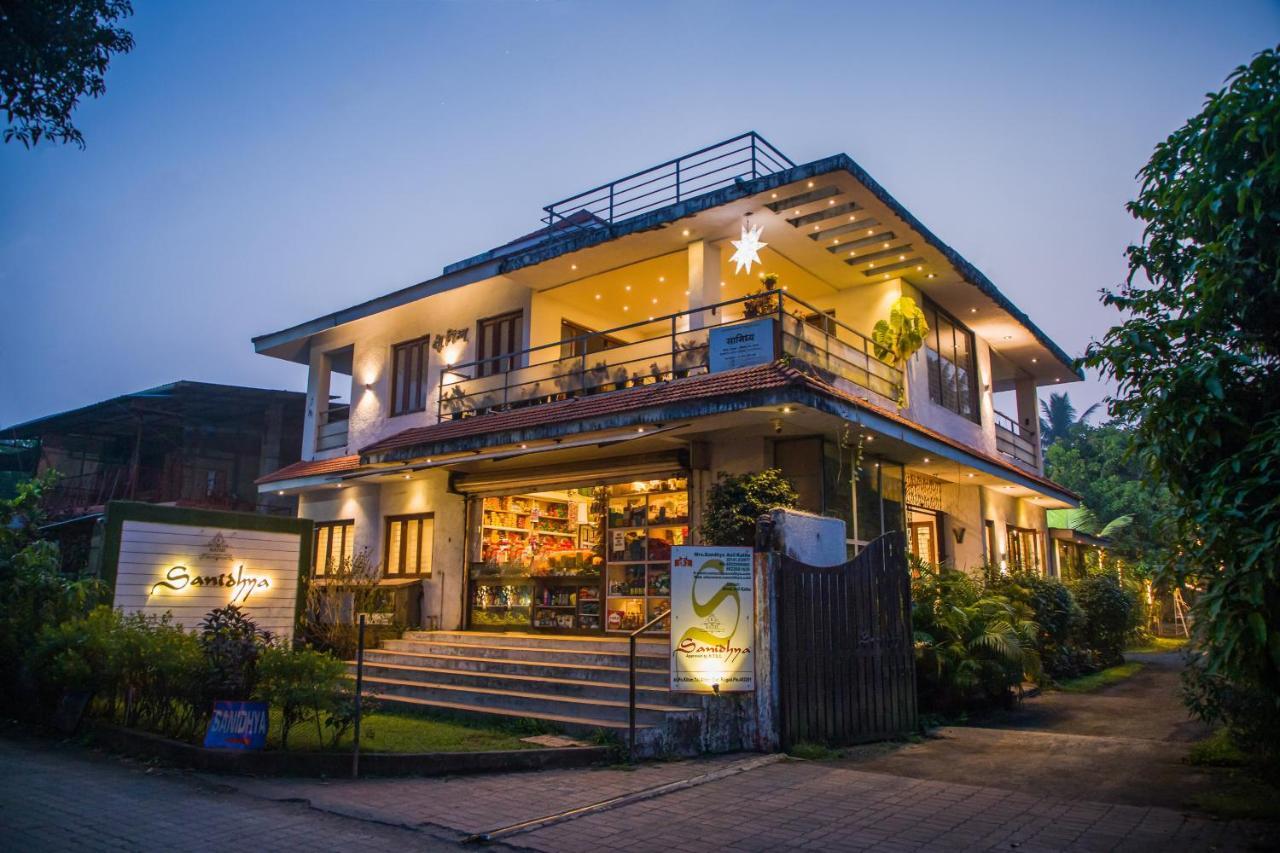 Sanidhya Beach Resort Alibág Kültér fotó