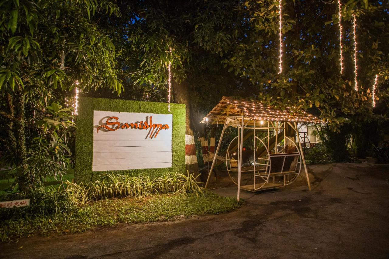 Sanidhya Beach Resort Alibág Kültér fotó