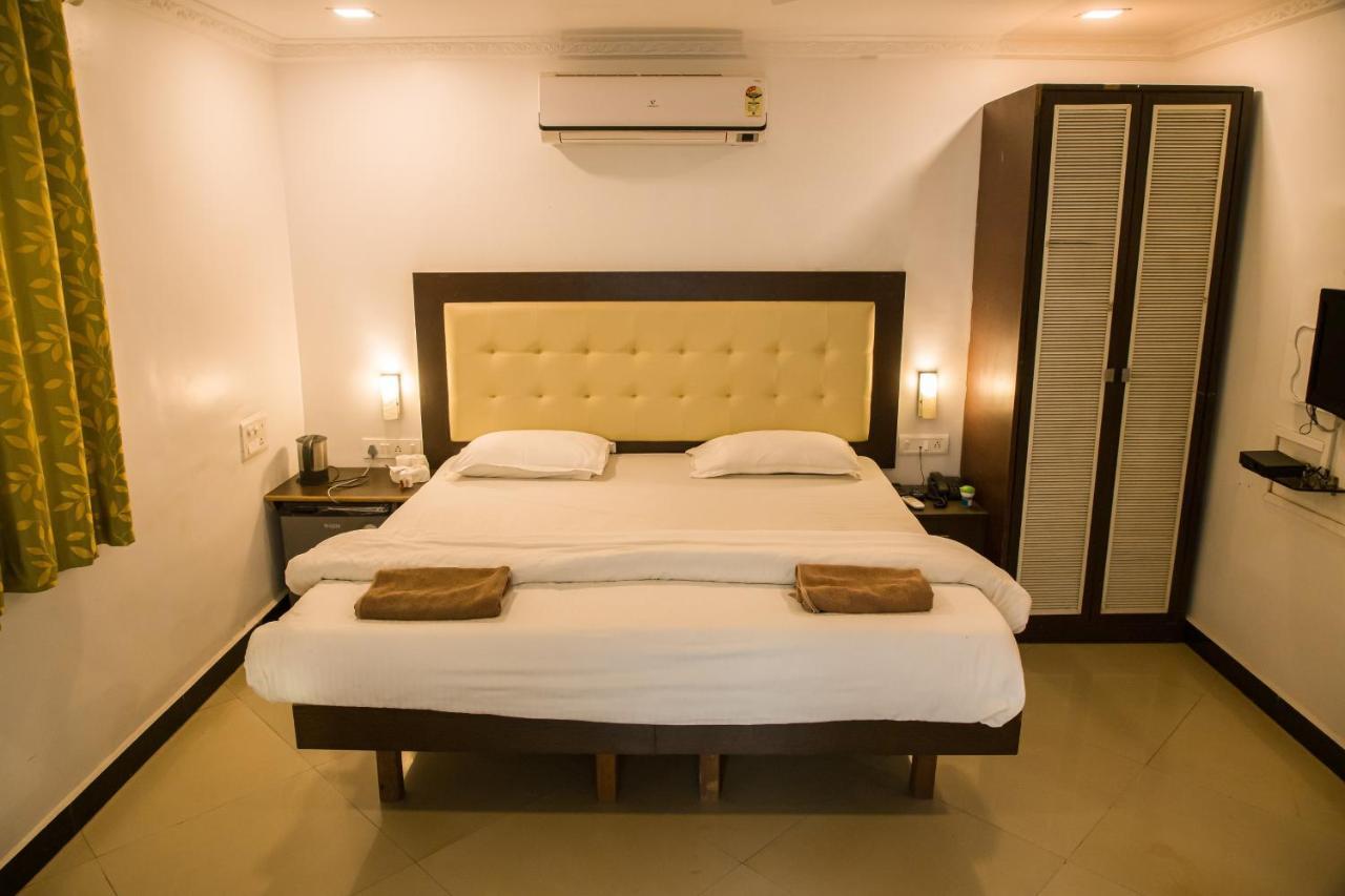 Sanidhya Beach Resort Alibág Kültér fotó