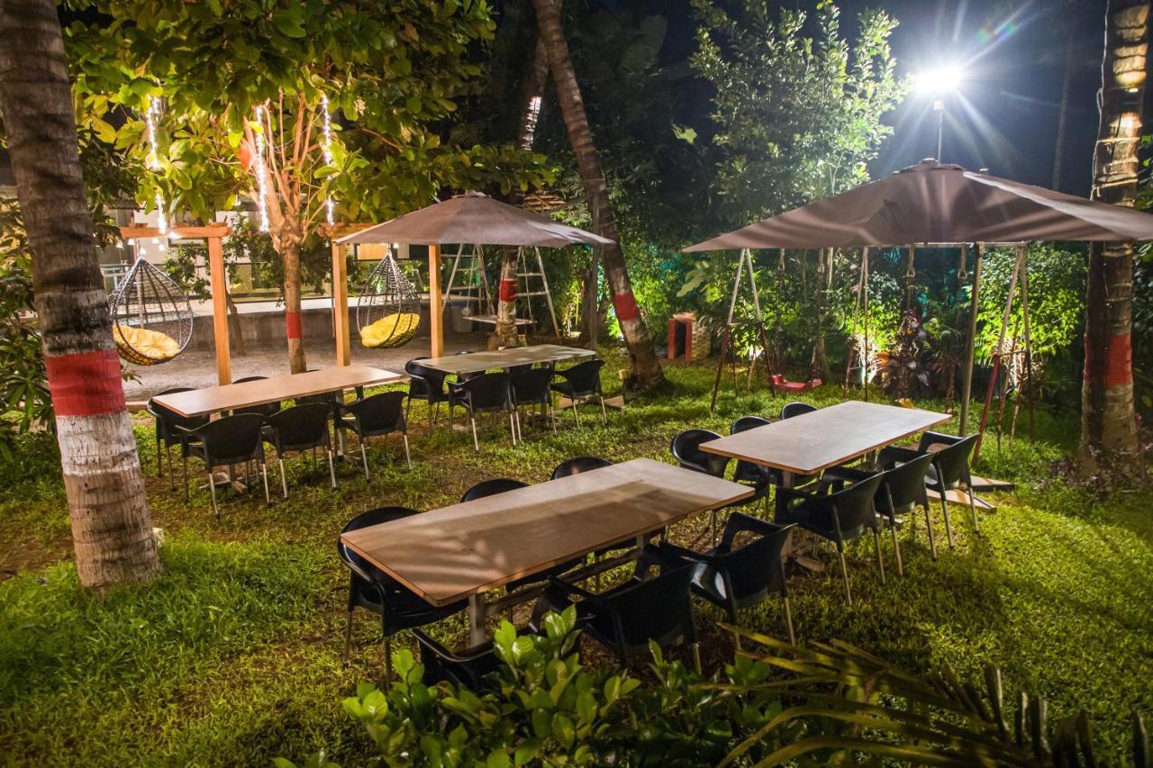 Sanidhya Beach Resort Alibág Kültér fotó