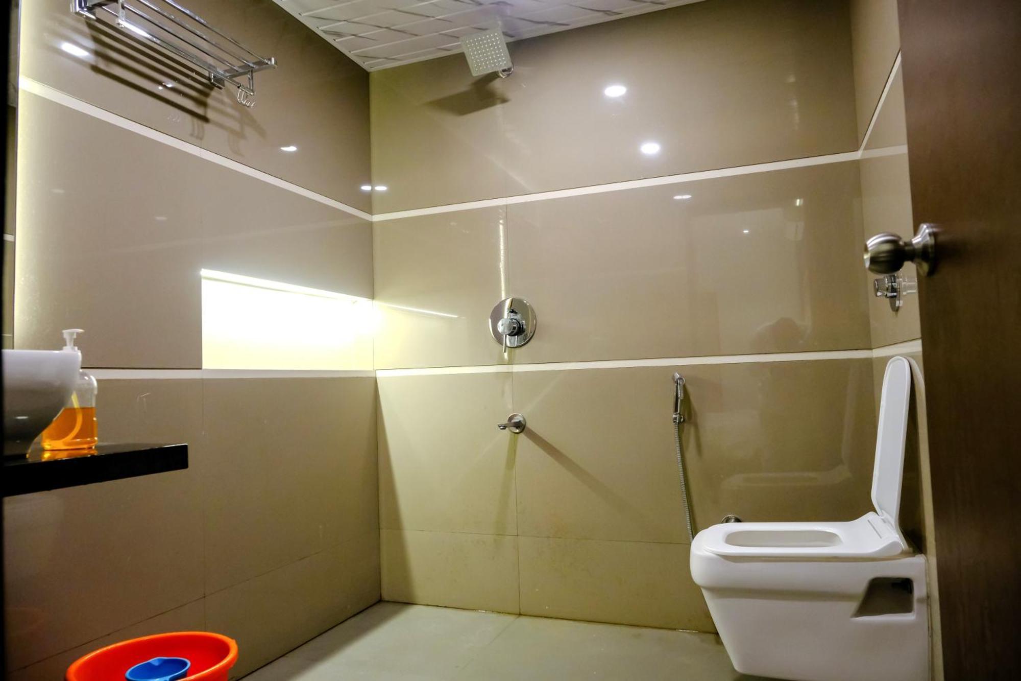 Sanidhya Beach Resort Alibág Kültér fotó